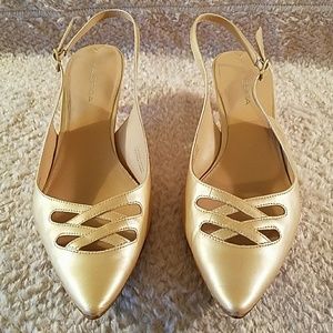 Via Spiga Beige Sling Back Patent Leather Pumps